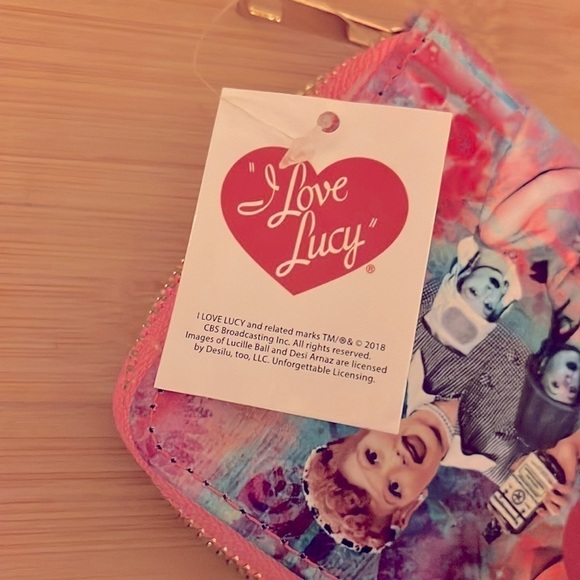 Brand New "I Love Lucy" Best Friends Graphic Colorful Wristlet Zip Around Wallet - Picture 14 of 15